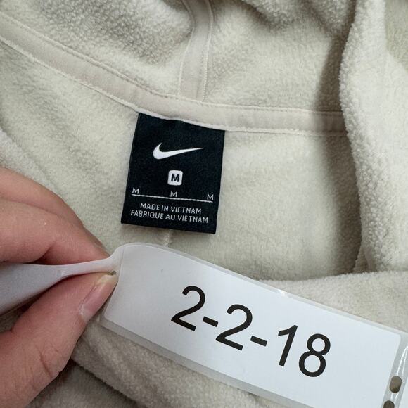 Nike Hoodie Womens‎ Medium Cream Fleece Training Pullover Sweater - Picture 3 of 9